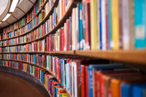 Curving library shelf