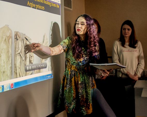 A student presents work during a seminar