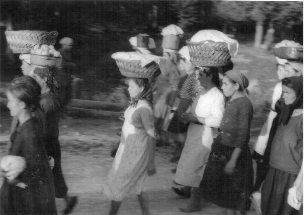 Women of Drežnica bringing food to the partisan Hospital no. 7, autumn 1942. Ogulin Heritage Museum