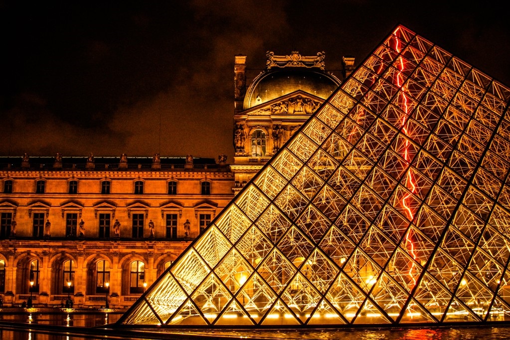 Louvre Museum at night