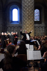 Professor Jeremy Dibble conducting in the Cathedral