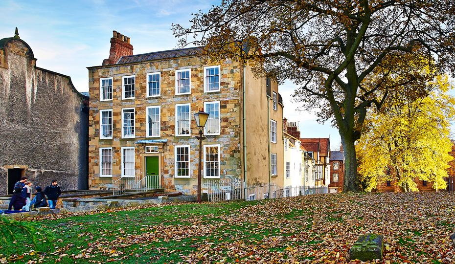 TAbbey House on a sunny Autumnal day