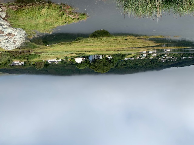 An island landscape with grey sky