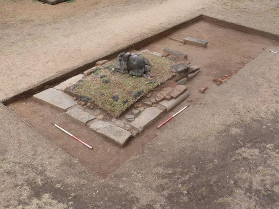 Excavation of the nandi shrine at Siva Devale No. 1 in Polonnaruva