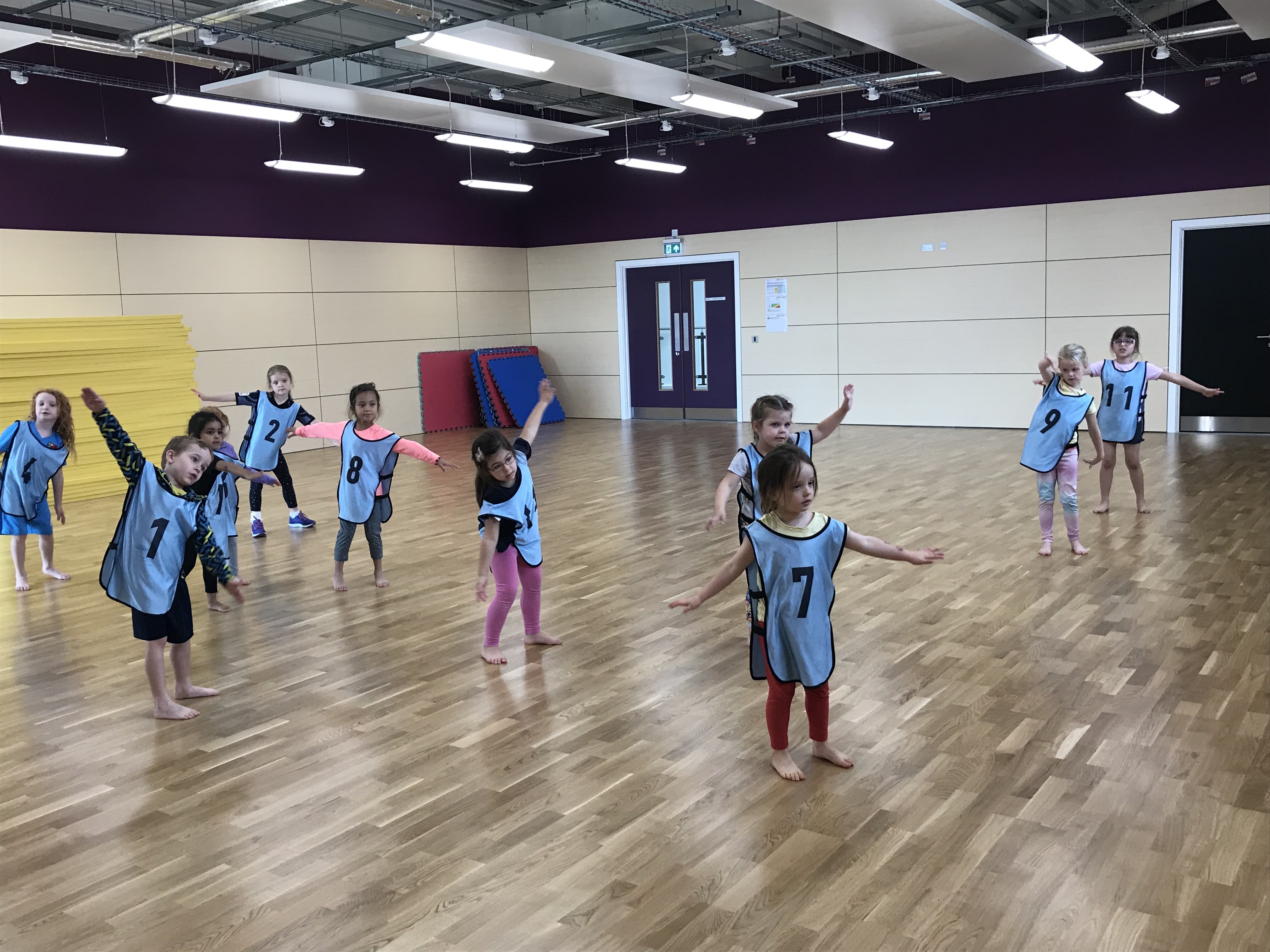 mini dance